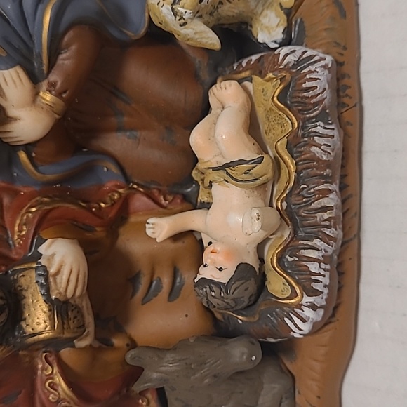 Beautiful Vintage Nativity Scene - Picture 9 of 17